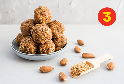Healthy sweet energy balls