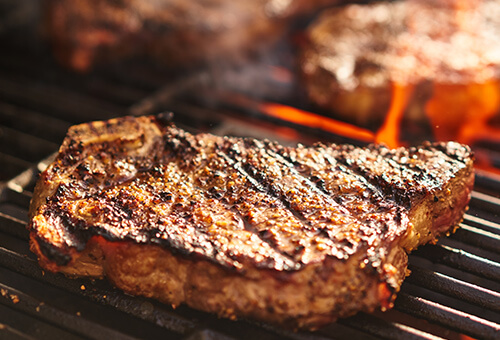 La m&eacute;thode &laquo; direct sur le grill &raquo; pour des viandes comme au restaurant